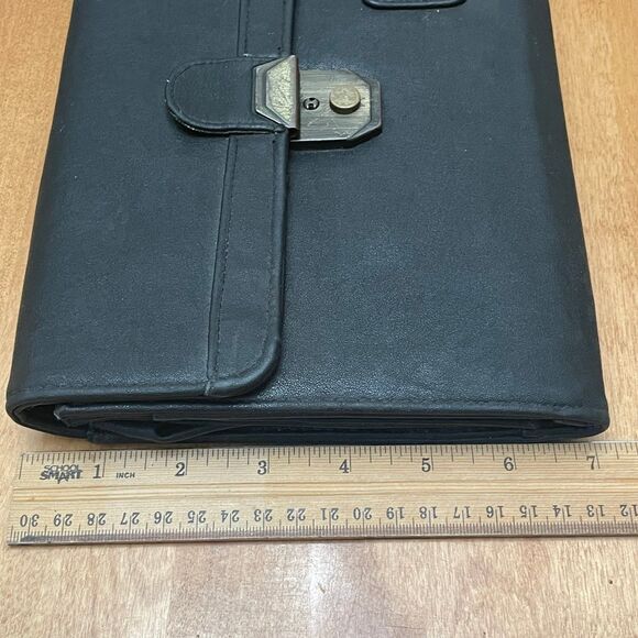 Vintage Chenson CS Oversized Black Clutch Wristlet Wallet Netal Clasp - Picture 10 of 12